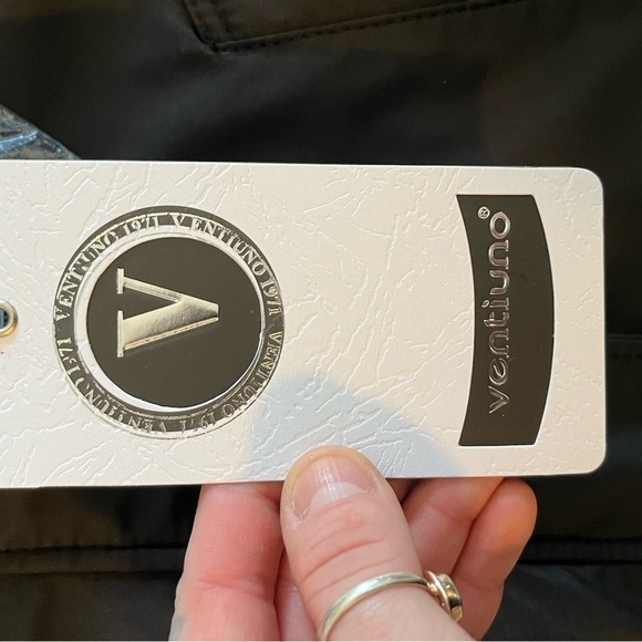 DOWN-FILLED Winter Jacket! Real Fur On The Hood! 🤩Imported From 🇫🇷 France 🤩 - Picture 6 of 10